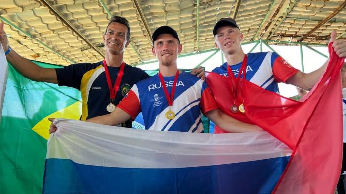 Ganadores de ambos torneos.