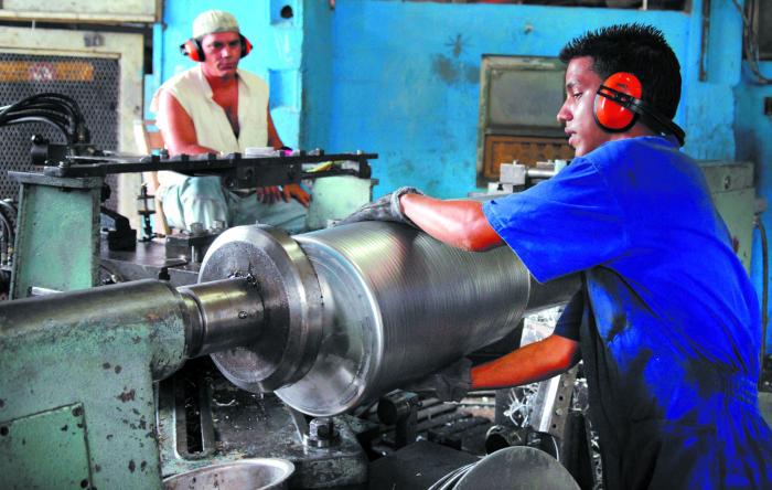 Cinco sectores estratégicos para Cuba se benefician del aprovechamiento del reciclaje.