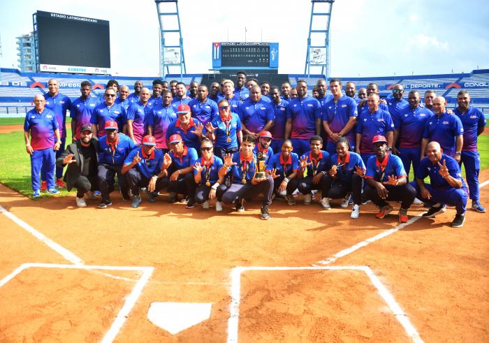 Beísbol Abanderan equipo Premier 12-2024  y Reconocimiento al equipo de Beísbol 5 Campóen del Mundo