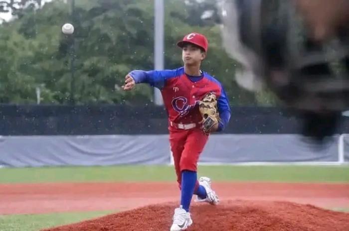 Alan López contribuyó, desde el montículo, al triunfo cubano. foto tomada de WBSC