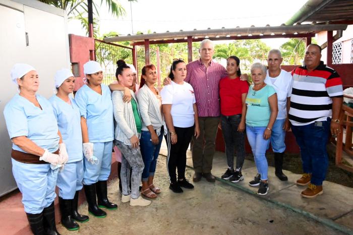 Díaz-Canel retoma su recorrido por diferentes regiones del país 