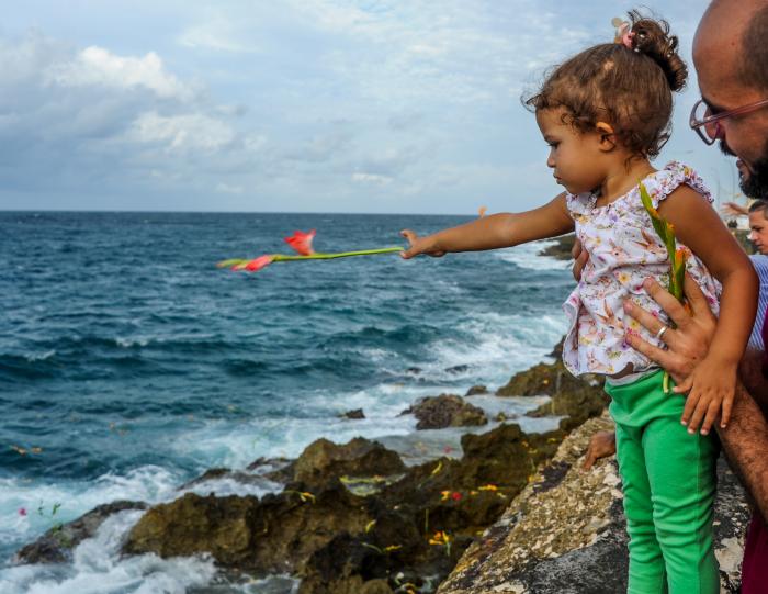 Flores a Camilo Cienfuegos