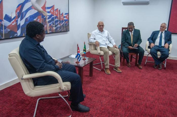 Partidos de Cuba y Tanzania