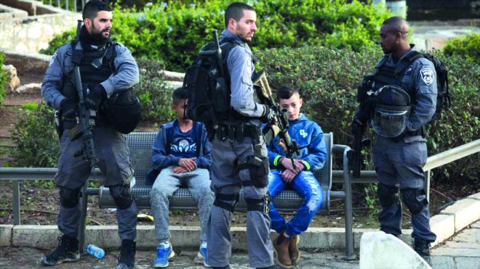 «Tras la detención, los niños son llevados a centros de interrogatorio, donde no están acompañados de familiares ni de abogados», señaló DCIP  