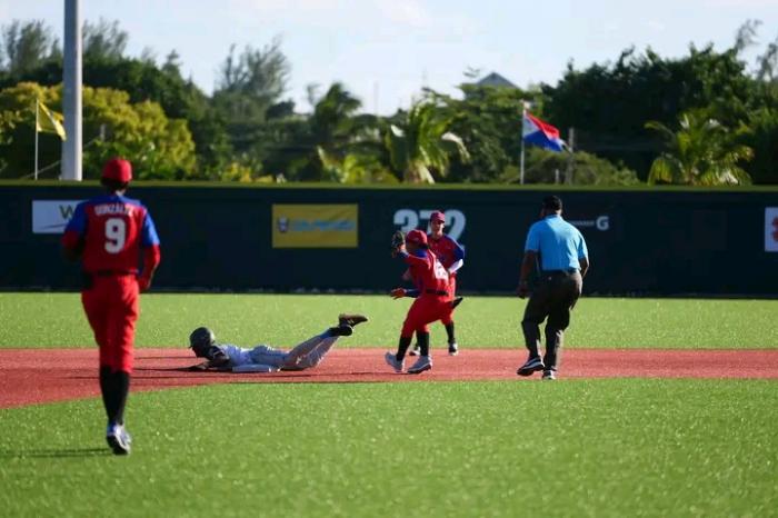Con un juego alegre Cuba ganó la copa del Caribe. foto: cocabe