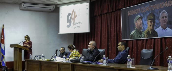 En el Consejo se reflexionó sobre el fortalecimiento de los municipios y el perfeccionamiento de la empresa estatal socialista. foto: José M. Correa 