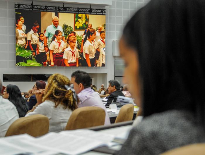 Las intervenciones de los diputados estuvieron relacionadas, principalmente, con la importancia de una 
adecuada comunicación de la política. FOTO: JOSÉ M. CORREA
