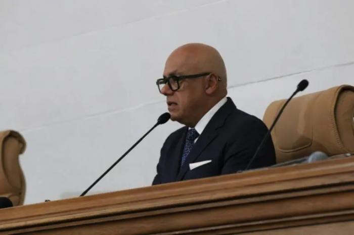 Asamblea Nacional convoca oficialmente a Nicolás Maduro 