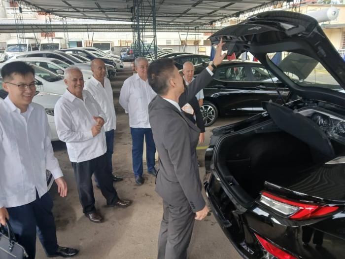 Relaciones de hermandad y un compromiso inquebrantable entre China y Cuba.