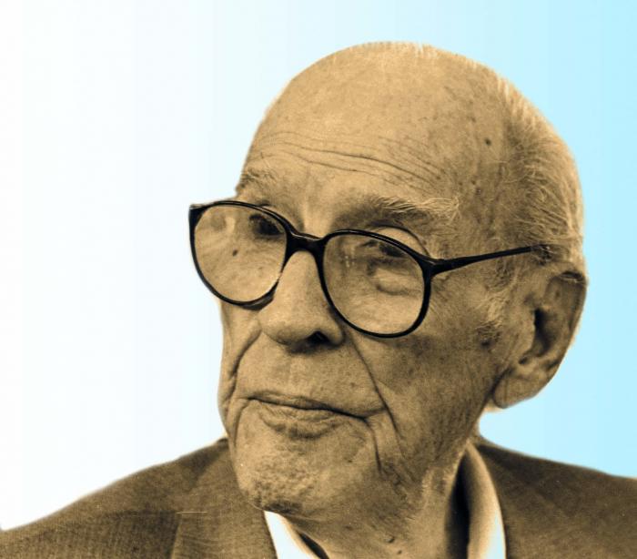 Angel Augier Proenza, investigador literario, critico,periodista, poeta, y doctor honoris causa en letras de la Universidad de La Habana.(foto:Liborio Noval). 30.01.01 Augier1
Publicada: 31/01/2001
Auga0018