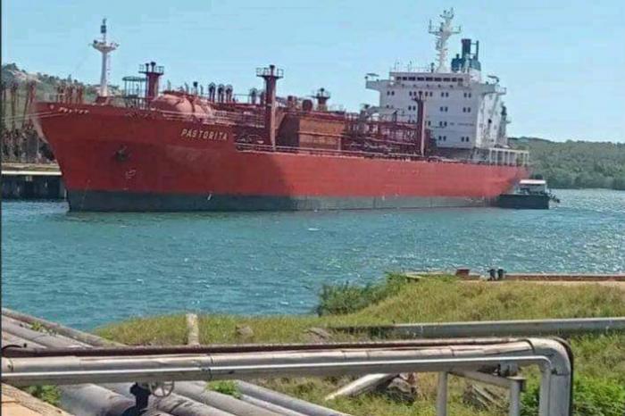 Descargan gas licuado de petróleo