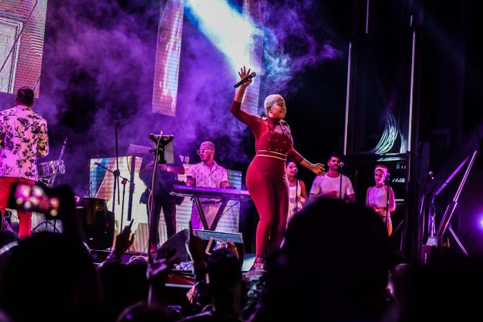 4ta Edición Habana-Cuba del Festival de la Salsa dedicado al 50 aniversario de los Van Van y al centenario del natalicio de Benny Moré; en el Parque Metropolitano; Haila (cantante)