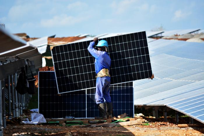 Parque Fotovoltaico instalación y Montaje