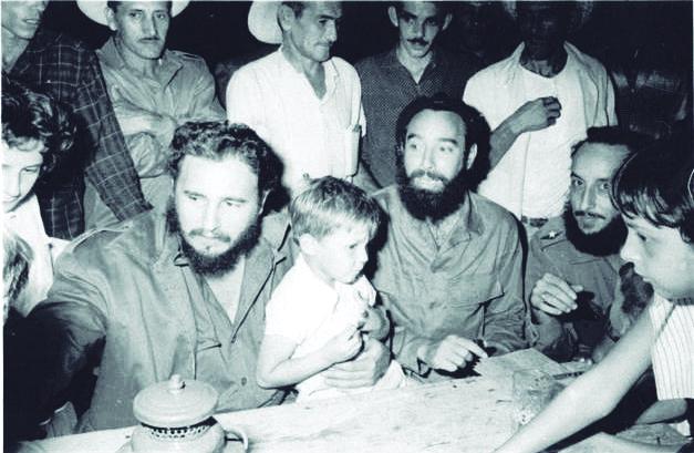 Fidel: siempre con los humildes y por ellos. 