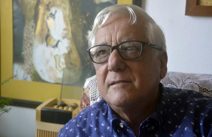 «La poesía me sentir que tengo por qué vivir», dice Virgilio López Lemus, uno de los autores a los que se dedica la Feria. foto: Juvenal Balán