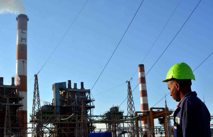 La Central Termoeléctrica Carlos Manuel de Céspedes, en la ciudad de Cienfuegos  ACN  FOTO Modesto GUTIÉRREZ CABO/sdl