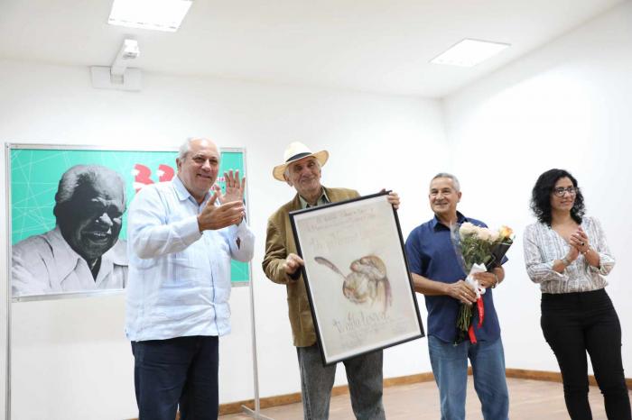 Waldo Leyva es un «gran poeta, ser humano, patriota y revolucionario». 