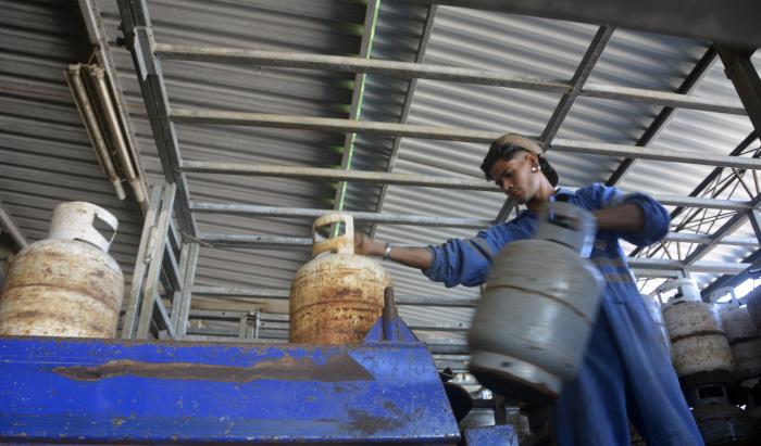 Si el titular vende su vivienda sin traspasar el contrato, Cupet otorgará uno provisional de dos años al
comprador. FOTO: JUVENAL BALÁN