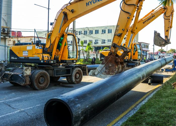 Las labores en la conductora Marino-Palatino, iniciadas el 9 de enero y previstas para 30 días, se aplazaron por déficit de materiales de construcción. Foto: José M. Correa 