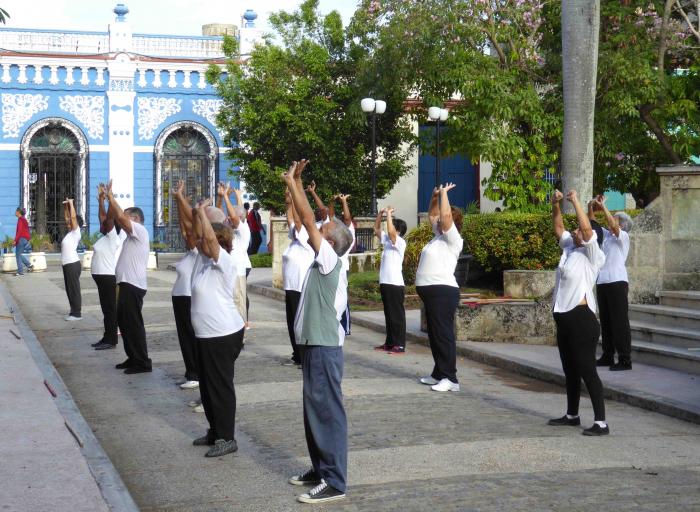 Las políticas públicas diseñadas por el Gobierno cubano reflejan el compromiso prioritario de ampliar y diversificar las oportunidades de participación social. 