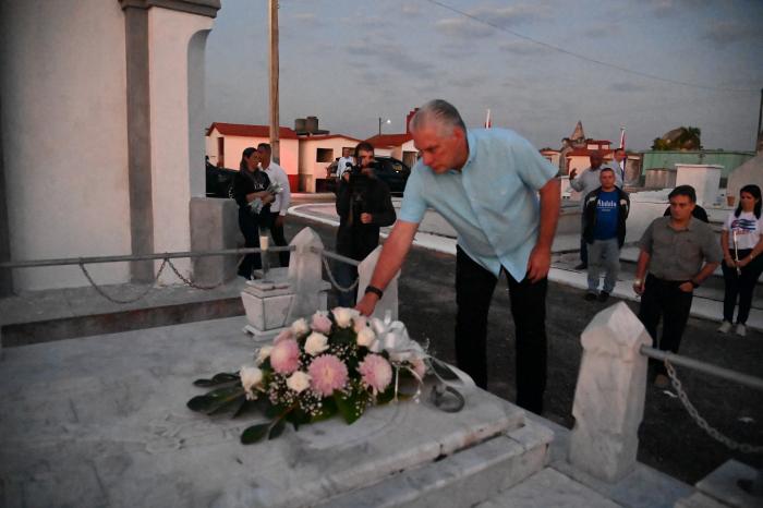 DC homenaje a Hecheverria