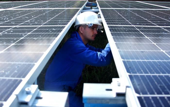 Parque Fotovoltaico instalación y Montaje
