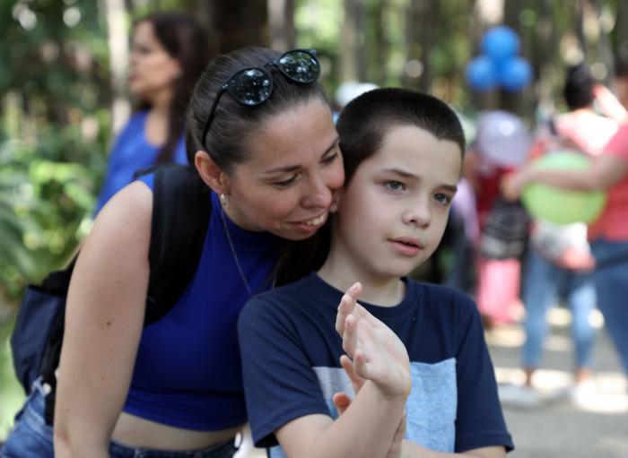 Actividad en la Quinta de los Molinos por el Dia dela Sencibilizacion sobre el autismo.Alumnos de la Escuela Cheche Alfonso y Quinta por la inclusion