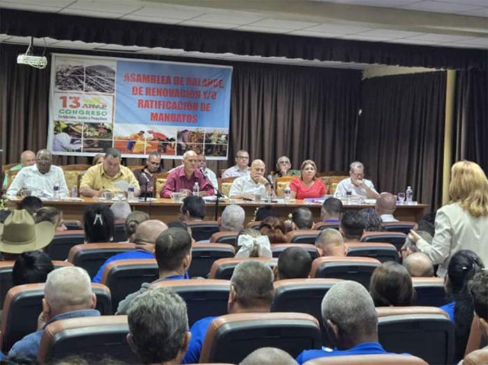 asamblea de balance de la Asociación Nacional de Agricultores Pequeños 