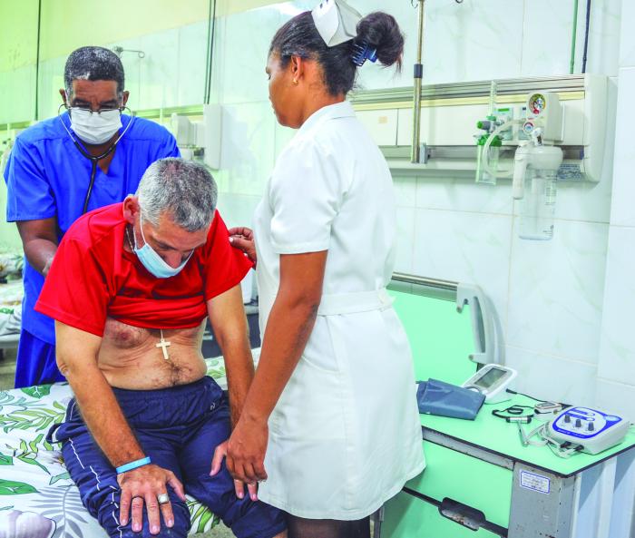 El sistema sanitario centra las acciones en la atención de las personas y las familias. fotos: José M. Correa