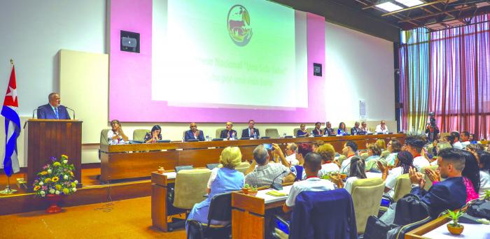 V onvención intyernacional de salud CUBA SALUD 2025 en el Palacio de Convenciones, Panel con Ministros, presidfido por el Primer Ministro Manuel Marrero Cruz