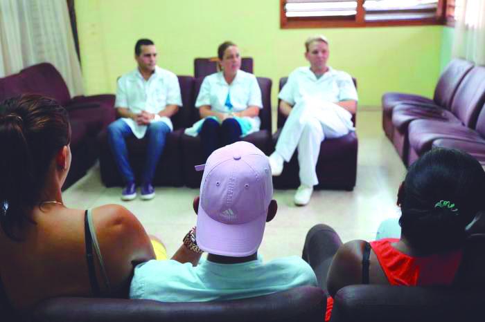 Cuando se requiere ingreso, existe la sala de tratamiento para adictos, que va mucho más allá de la desintoxicación. Foto: Yaimí Ravelo 