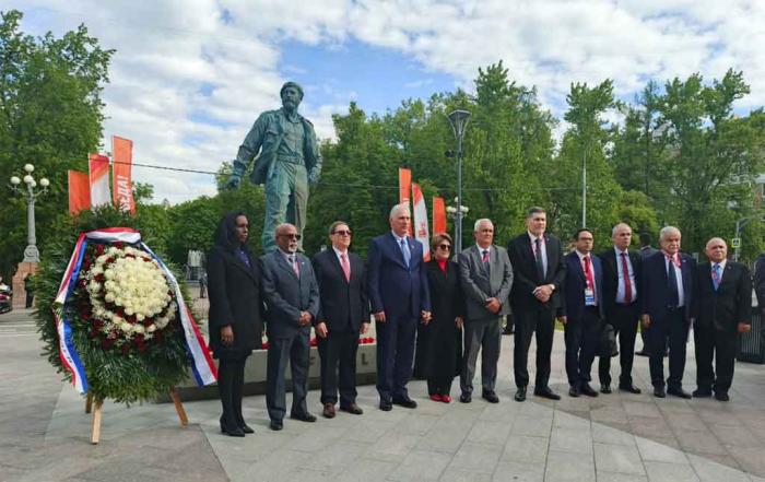 monumento de Fidel en Rusia