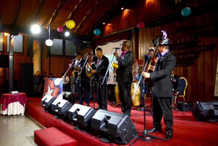 El son mantiene su vigencia y dialoga con otros géneros musicales. FOTO: JUVENAL BALÁN
