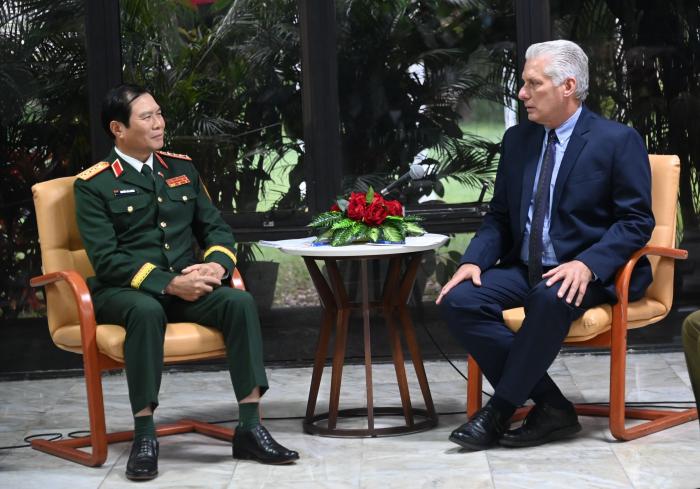 Cuba y Vietnam