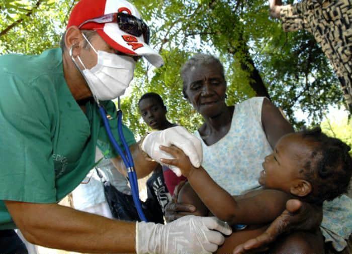 médicos cubanos