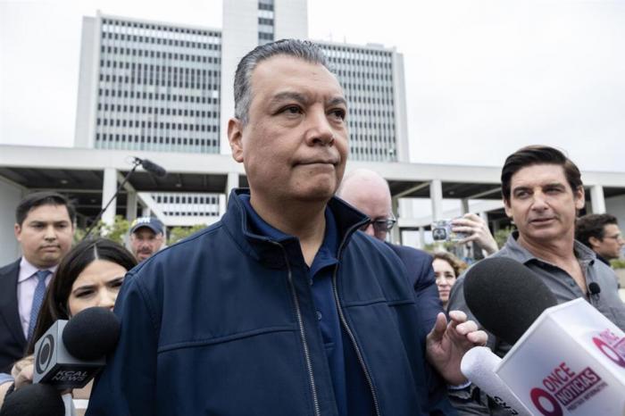 senador demócrata de Estados Unidos Alex Padilla 