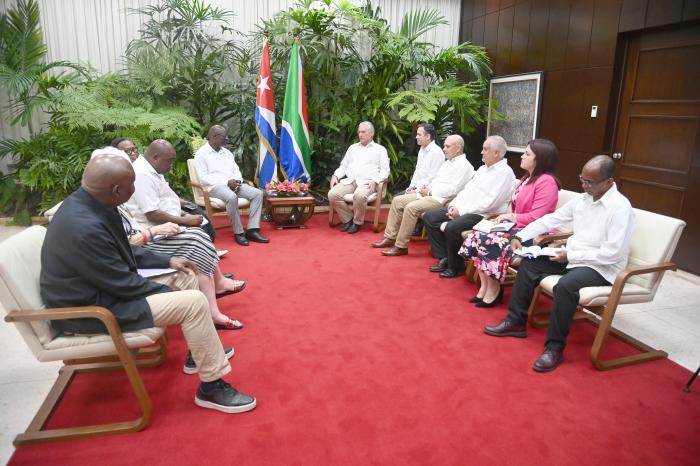 Mapaila acentuó que la esencia de la visita es eliminar el aislamiento a que quieren someter a Cuba.
FOTO: ESTUDIOS REVOLUCIÓN