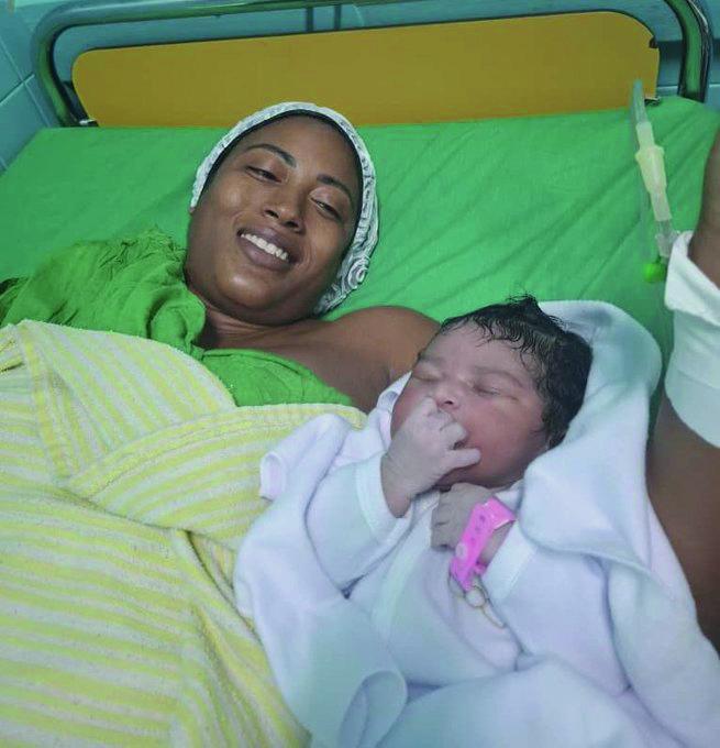 Omara Durand suma a sus medallas la dicha de volver a ser madre . foto tomada de x