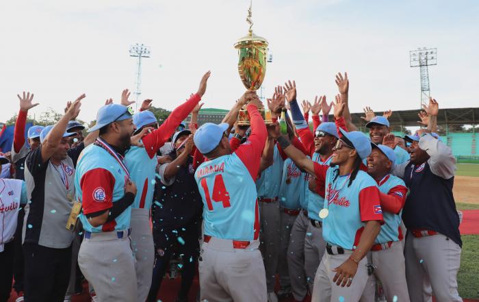 Los Tigres, campeones de la iii Liga Élite. Foto: ricardo lópez hevia
