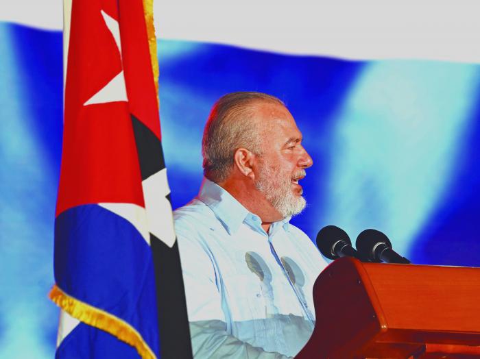 En este día de memoria y compromiso reafirmamos la irrenunciable fidelidad a las ideas de Martí, Fidel y Raúl. foto: estudios Revolución