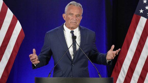 El secretario de salud, Robert F. Kennedy Jr.