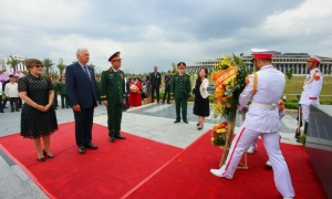 Díaz Canel en Vietnam