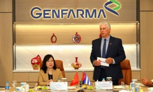 Díaz Canel en Vietnam