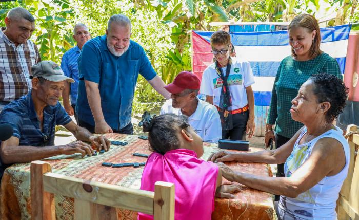 El Primer Ministro Manuel Marrero Cruz, Visita la provincia Guantánamo, Hogar comunitario de alimentación