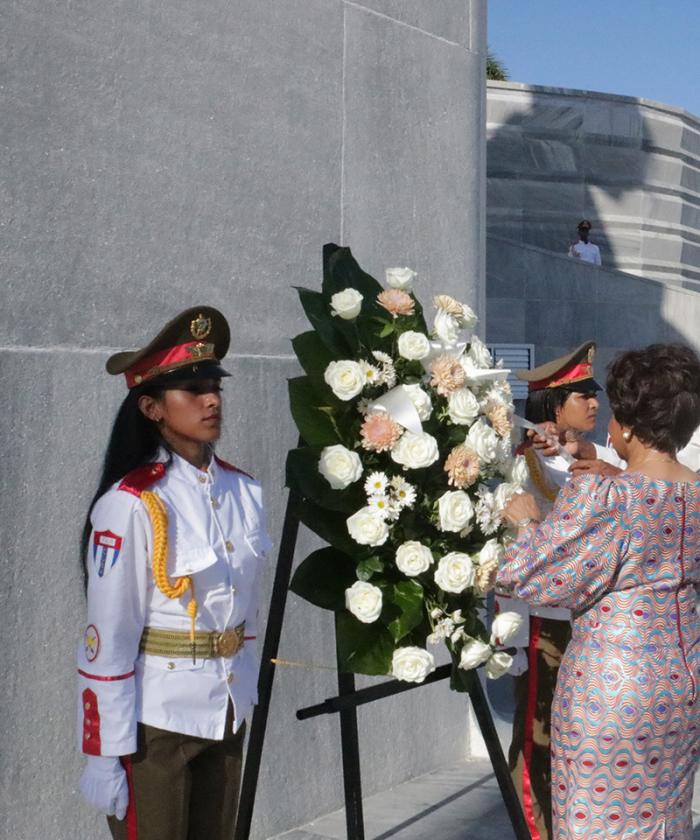 Angola rindió homenaje a José Martí 