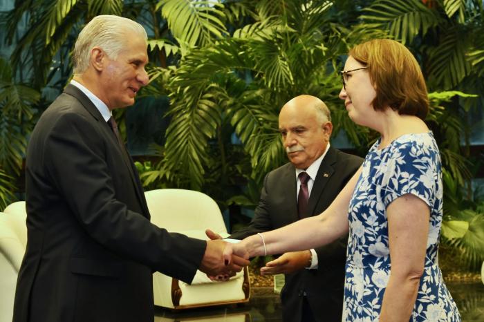 Acreditados en Cuba diez nuevos embajadores