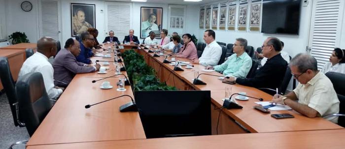 Ministros de Salud de Cuba y Guinea Ecuatorial 