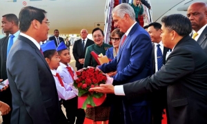 Laos da la bienvenida a Díaz-Canel