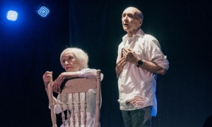 Verónica Lynn y Carlos Pérez Peña en la obra Un domingo llamado deseo. Foto: Yuris Nórido