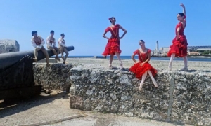 Los bailarines que interpretarán los papeles principales de Don Quijote, la obra que llevará el BNC a Dinamarca